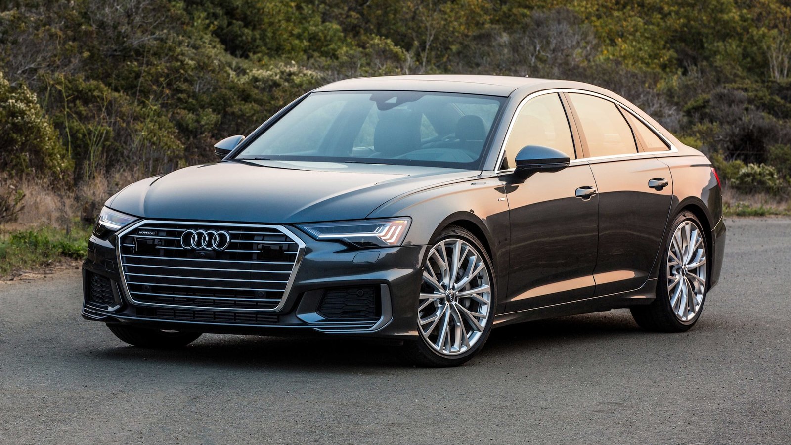 2020-Audi-A6-sedan-01